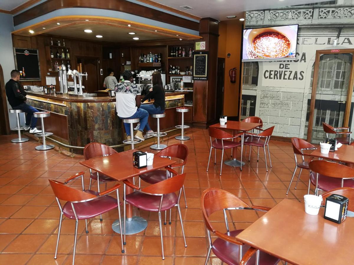 H. O Lar Hotel O Barco de Valdeorras Bagian luar foto